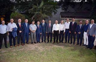 Görev yerleri değişen kaymakamlar için veda yemeği...