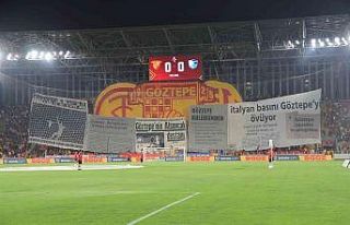 Göztepe taraftarından muhteşem koreografi