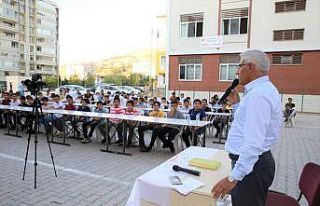 Güder: “Değerlerimize sahip çıkan gençler yetiştirmeliyiz”