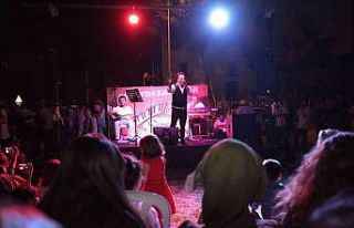 Gürsululular türkülerin nağmeleriyle coştu