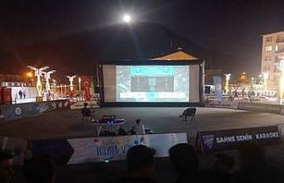 Hakkari’de vatandaşlara ’Pes Turnuvası’ izletildi