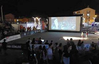 Hakkarili çocukların sahne heyecanı