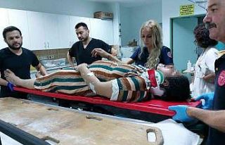 Halı silkelerken balkondan düştü