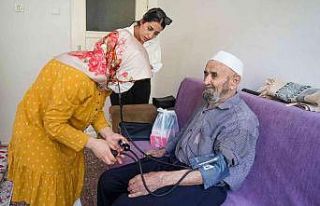 Hasta ve yaşlı bakımı onlara emanet