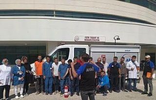 Hastane personeline “Afet Farkındalık Eğitimi”...