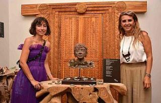 Heykel ve seramik sanatçısı Akay’dan "Yeryüzü...