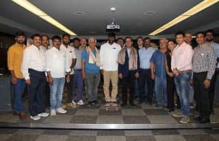 Hintli çiçek üreticilerinden iş birliği ziyareti