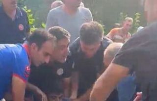 Hurdaya dönen araçtan yaralı kurtuldu