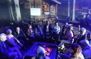 Huzurevi sakinleri Eriklitepe’de kamp heyecanı...