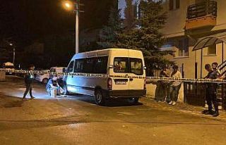 İki grup arasında çıkan bıçaklı kavgada bir...