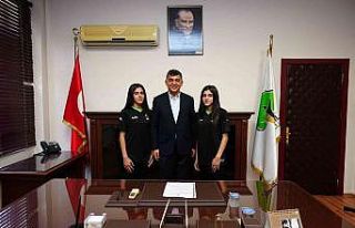 İkizler hayal ettikleri üniversiteyi kazandı