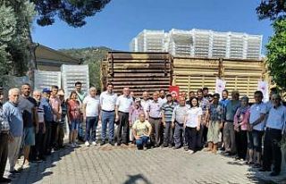 İncir üreticilerine kurutma kerevitleri dağıtıldı