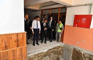 Isparta’da okulların tadilat ve bakım çalışmaları...