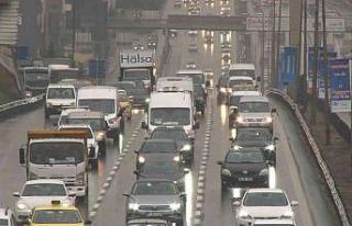 İstanbul’da yağmur trafiği vurdu: Yoğunluk yüzde...