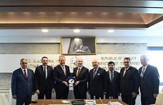 İzmir projeleri için Ankara çıkartması