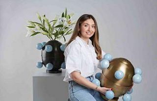 İzmirli Sedef’ten ‘aydınlatan’ tasarımlar