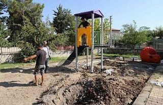 Kahta’daki parklar yenileniyor