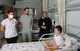 Kalp nakli bekleyen 12 yaşındaki Edanur, yerleştirilen...