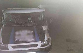 Kamyonet şarampole yuvarlandı: 2’si ağır 3 yaralı