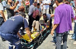 Kamyonetin çarptığı yaya yaralandı