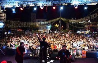 Karacabey’de Yusuf Güney ile ‘Zafer Bayramı’...