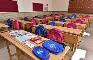 Karatay Belediyesi’nden 10 bin öğrenciye çanta...