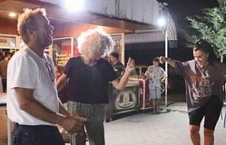 Karavanla Karadeniz turuna çıkan Hollandalı turistlere...