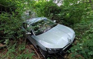 Kastamonu’da otomobil şarampole yuvarlandı: 1...