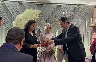 Kaymakam Bolat, gençlerin mutluluğuna ortak oldu