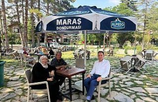 Kaymakam Bolat vatandaşları parkta dinledi