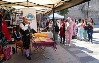 Kayseri Altın Eller Geleneksel El Sanatları Festivali’ne...