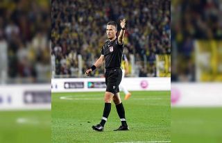 Kayserispor-Giresunspor maçını Sarper Barış Saka...