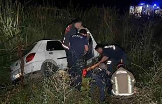 Kazada kurtarılan sürücü, eşini arayarak moral...