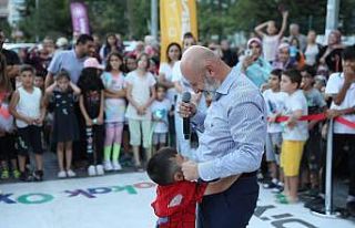 Kocasinan’lı çocuklar, Başkan Çolakbayrakdar...