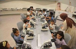 Konya’da çocuklar tatillerini bilimle iç içe...