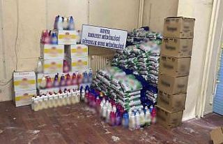 Konya’da sahte deterjan üreten depoya baskın