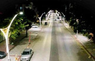 Körfez Akşemsettin Caddesi ışıl ışıl oldu