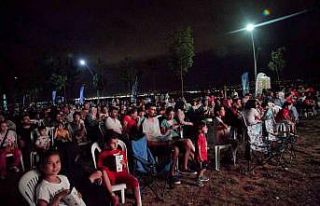 Körfez’de sinema keyfi