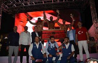 Korkuteli Altın Kiraz Yağlı Güreşlerinde başpehlivan...