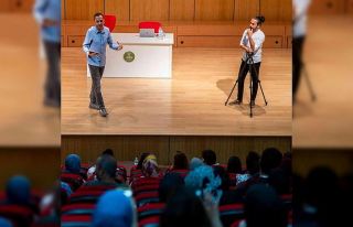 Kösen ve Karakoç, tecrübelerini öğrencilerle...