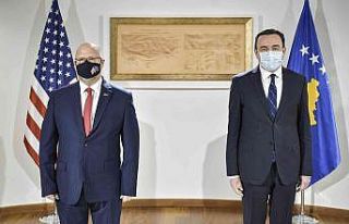 Kosova Hükümeti, kimlik belgesi kararının uygulanmasını...