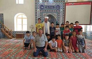 Köyceğiz İlçe Müftülüğü çocuklarla camide...