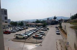 Kozan’da hastane çevresindeki park sorunu çözüldü