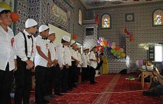 Kur’an kursu öğrencileri için mezuniyet programı