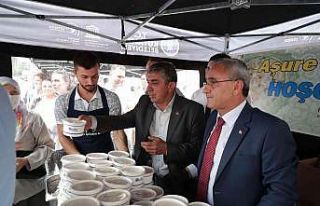 Kütahya Belediyesi’nden halka aşure ikramı