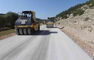 Kütahya İl Özel İdaresi’nin köy yolları yapım...