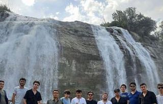 Liseli gençler gençlik kampında moral depoladı