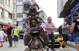 MadMax filminden esinlendi, kendi motosikletini yaptı