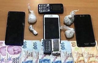 Maltepe’de şüphe üzerine durdurulan araçtan...