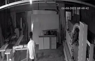 Marangoza giren hırsız kamerada